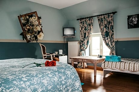 Deluxe Double or Twin Room with River View
