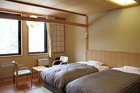 Twin Room with Shared Bathroom