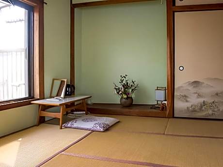 Classic Triple Room (Female Only)