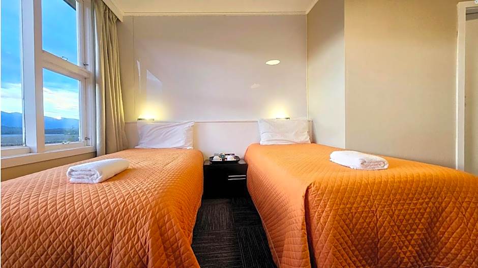 Manapouri Lakeview Motor Inn
