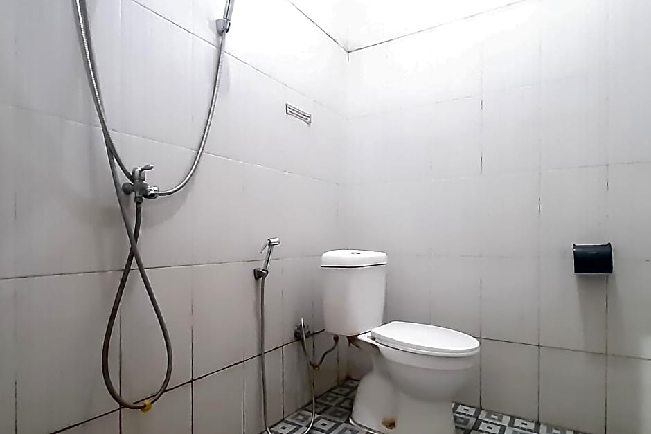 Urbanview Hotel Fira Syariah Muara Enim by RedDoorz