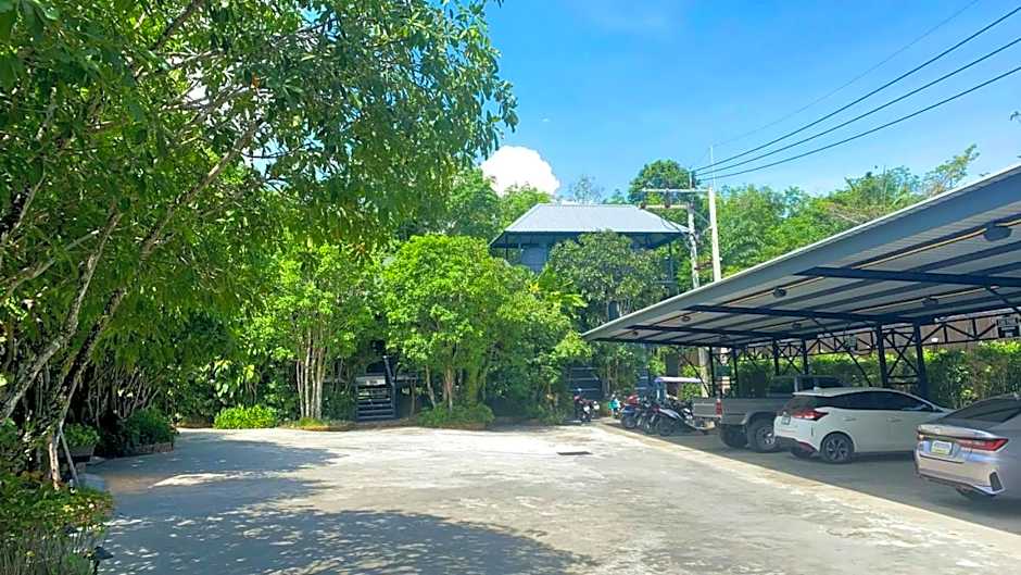 Loy Chalet