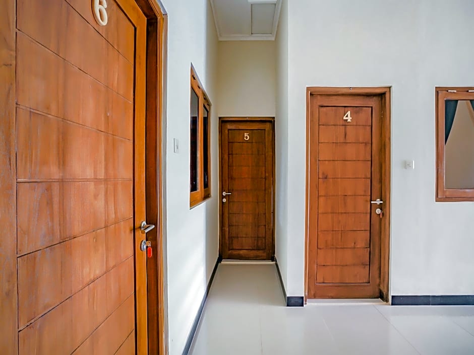 OYO 90210 Kenari House Syariah