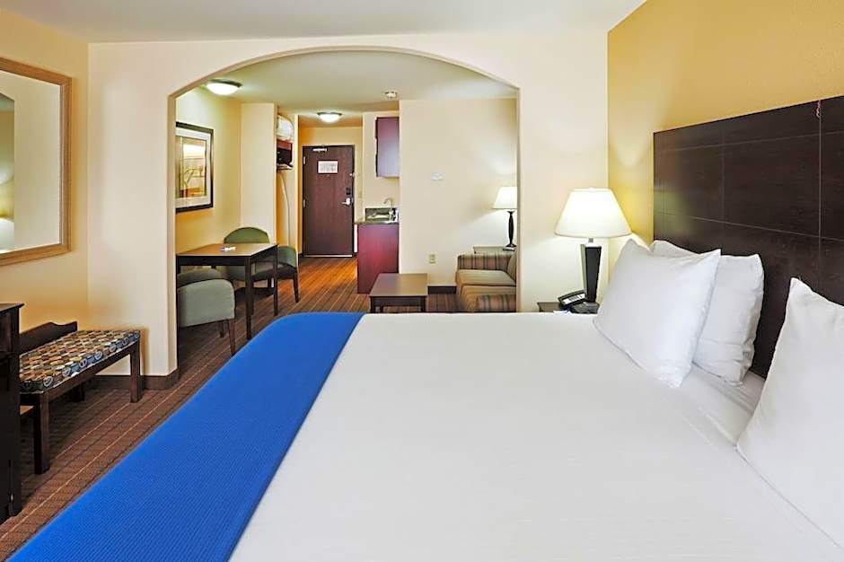 Holiday Inn Express and Suites Hotel - Pauls Valley By IHG