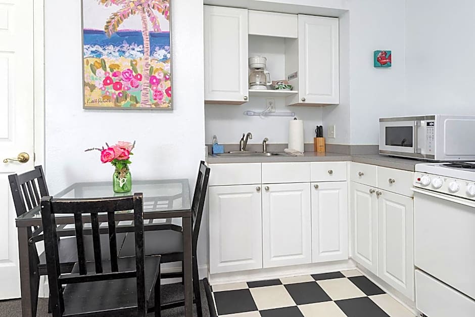 Sabal Palms Inn