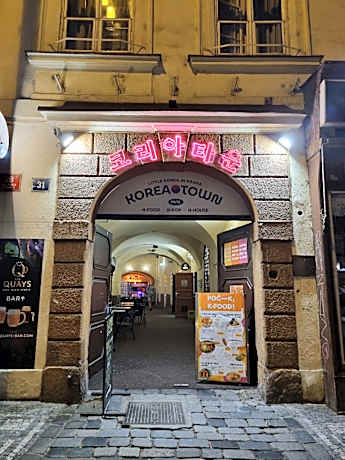 Standard - 2 Beds, Non-Smoking