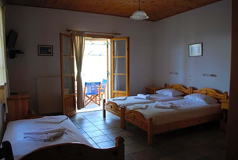 Siroco's Rooms And Studios