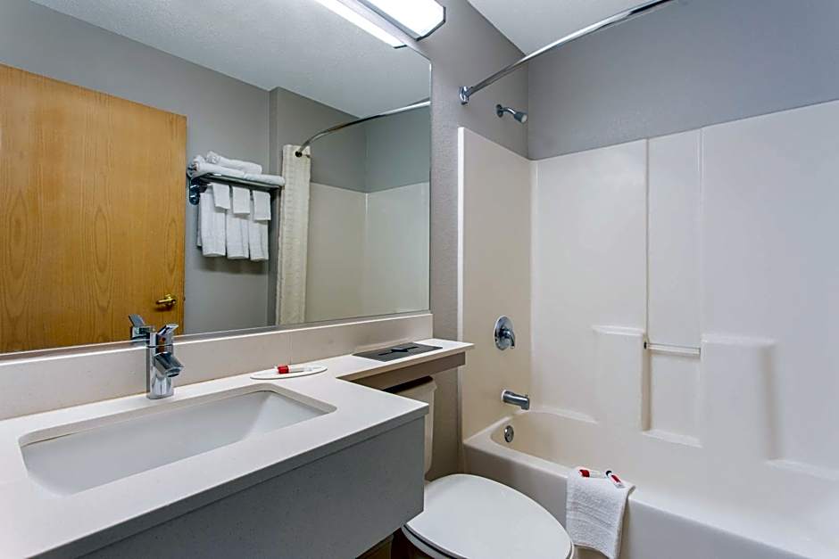Microtel Inn & Suites By Wyndham Philadelphia Airport