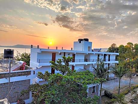 White Stone Beach Resort