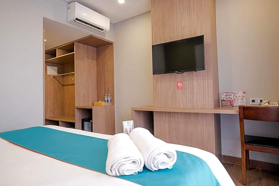 Sans Hotel Puri Indah Jakarta