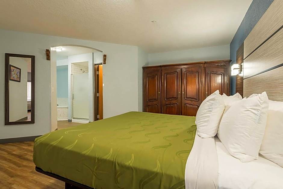 Quality Inn & Suites Manitou Springs At Pikes Peak