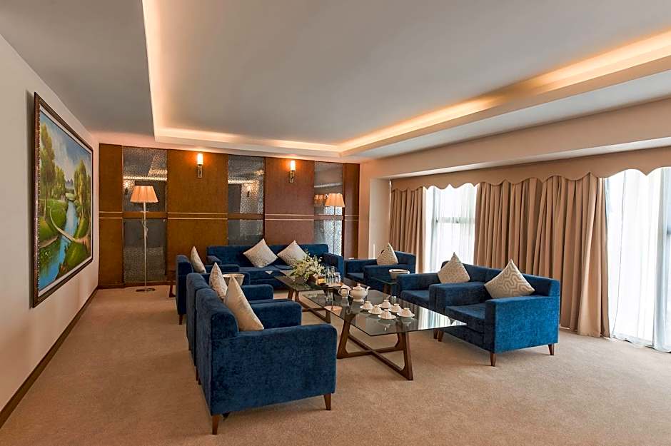 Muong Thanh Luxury Song Lam Hotel