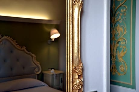 Standard Double Room (1 Queen Bed)
