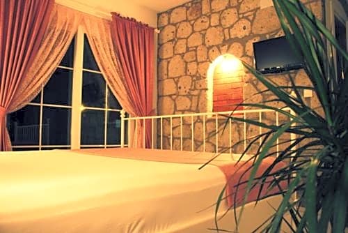Adelfia Hotel