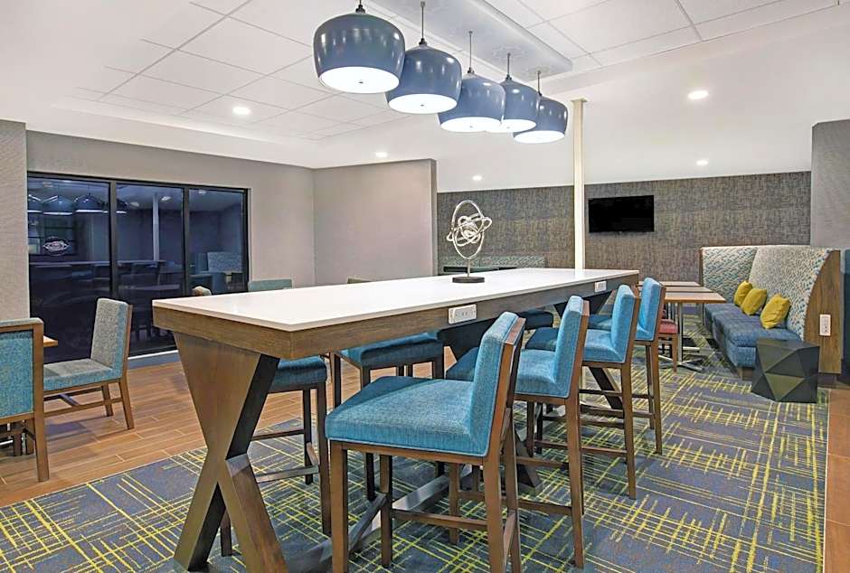 Hampton Inn By Hilton Westfield