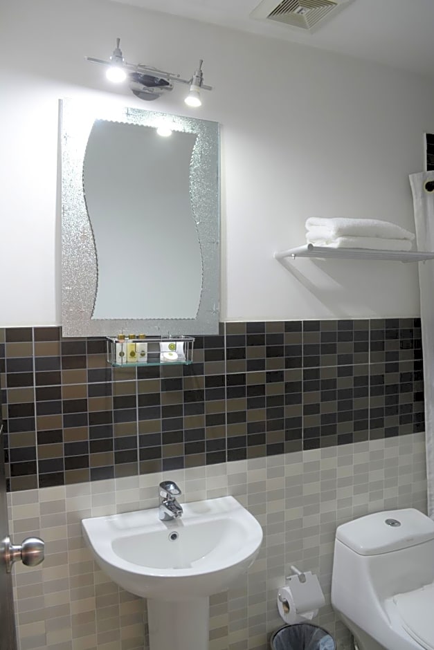 Hotel Calima Real