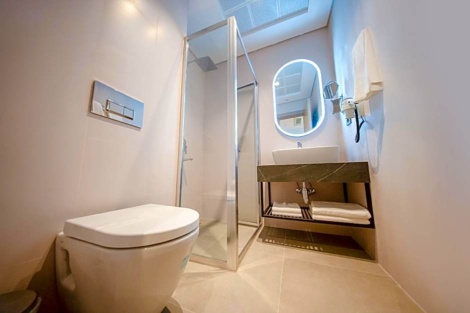 The Palm Bosphorus Hotel