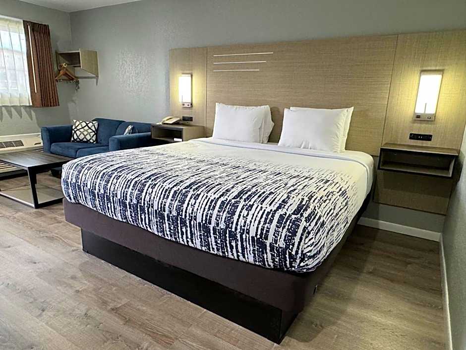 Copper Manor Motel