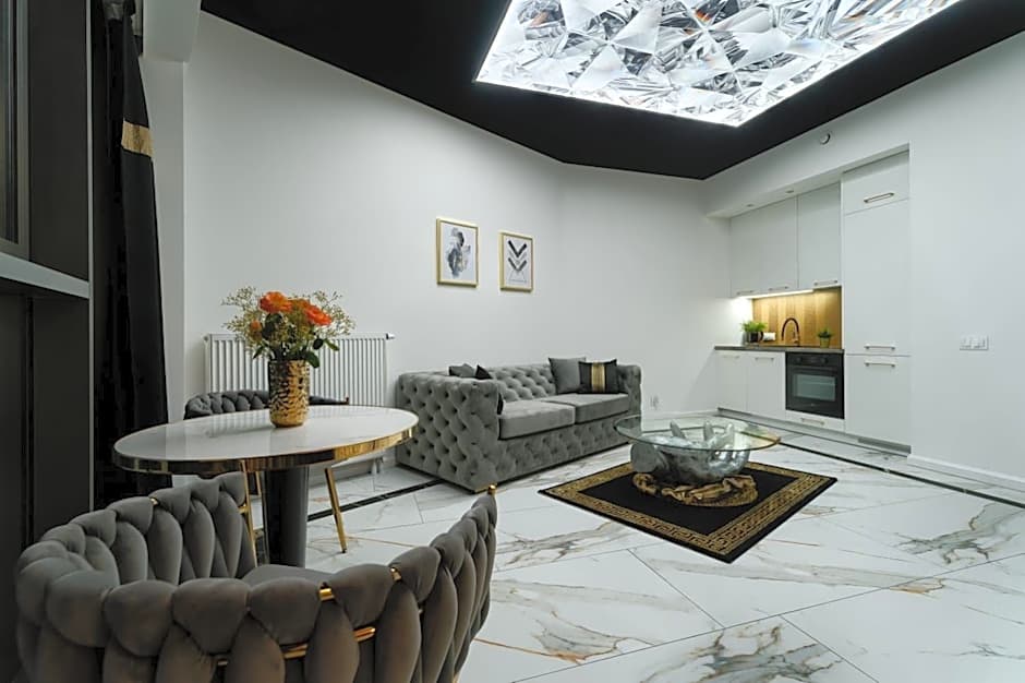 Hanza Tower Original 21st Floor- Sea and City-View