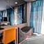 Leman Hotel
