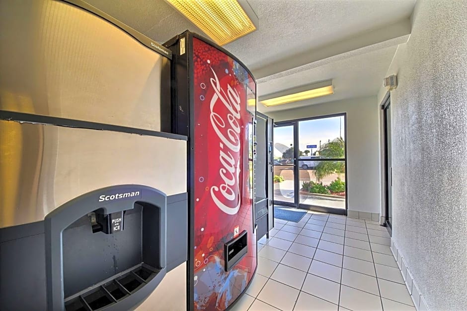 Motel 6 Laredo South