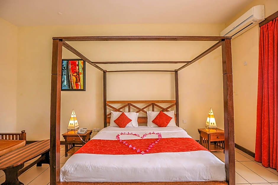 CityBlue Creekside Hotel & Suites