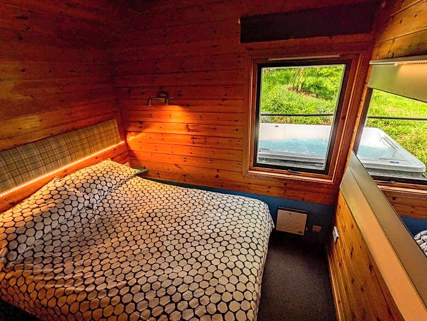 Avallon Lodges