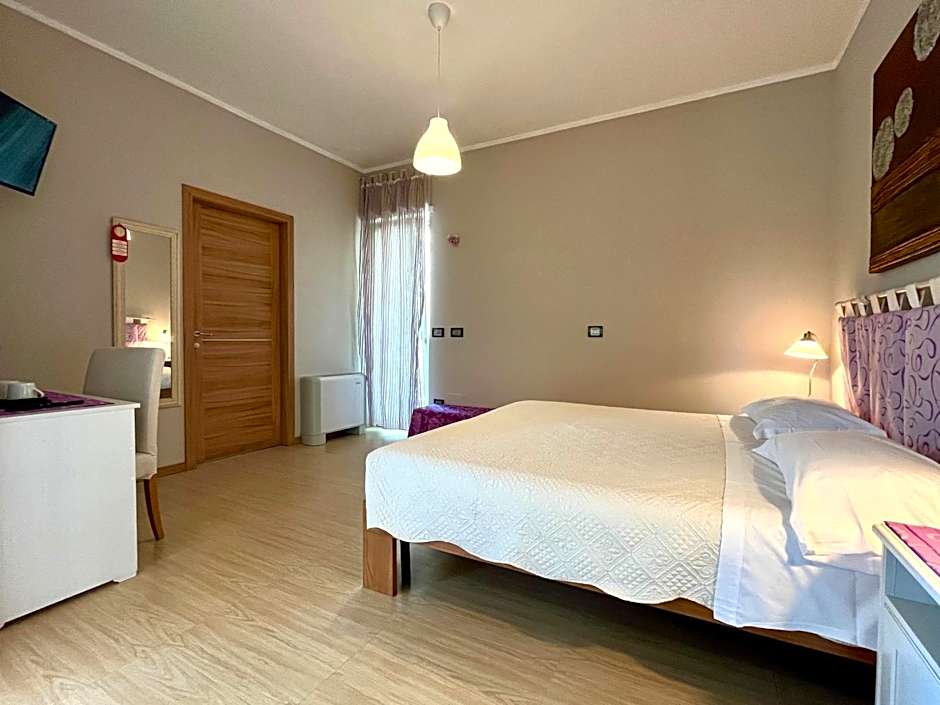 Eremes Rooms & Apartments