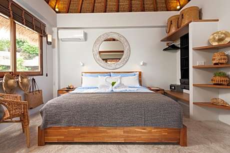 C23C One-Bedroom Pool Villa - Beach Front