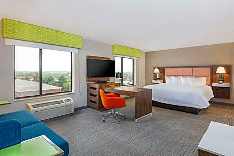 1 King Bed Studio Suite Nonsmoking