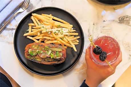 The Allegro Royal Sonesta Hotel Chicago Loop