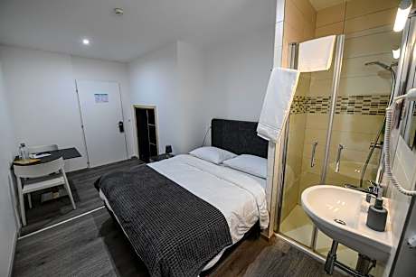 Double Room with Shared Toilet