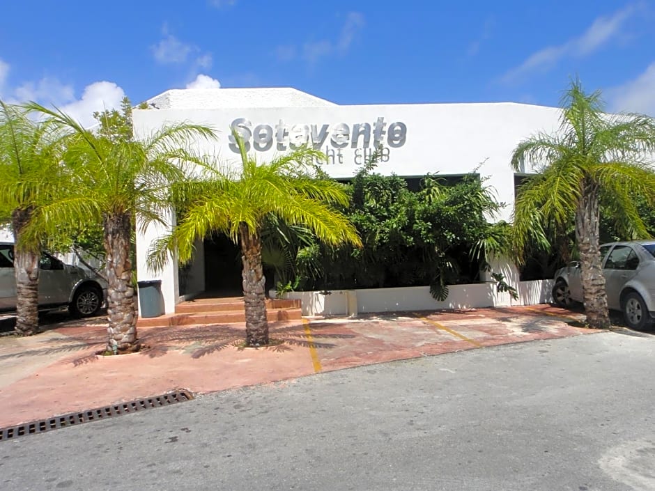 Sotavento Hotel & Yacht Club