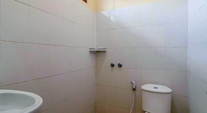 Miraa Guest House & Resto