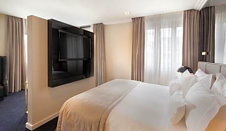 Suite with Rossio Square View
