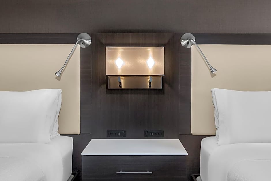 Holiday Inn Express & Suites Cold Lake By IHG