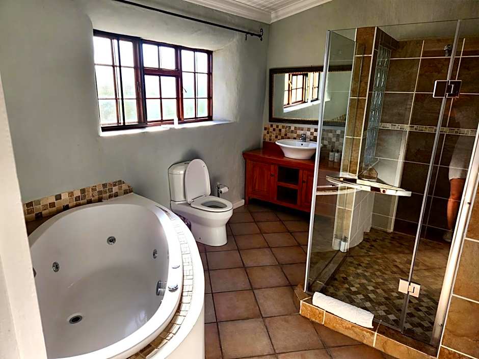 Chrislin African Lodge