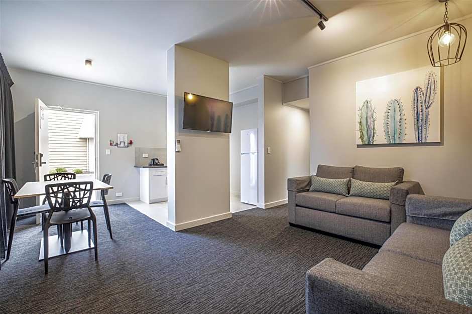 Photo 1 of 21 of 1 Bedroom Apartment