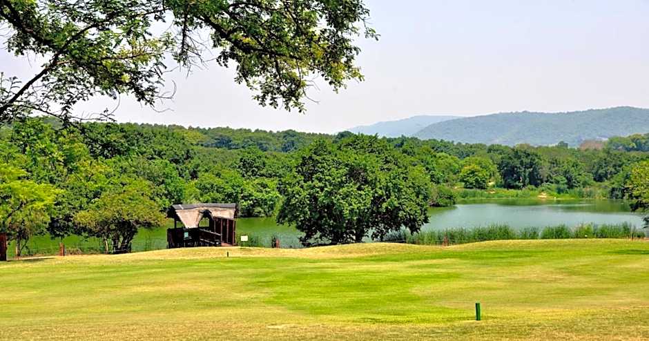 Cambalala - Luxury Units - in Kruger Park Lodge - Serviced Daily, Free Wi-Fi