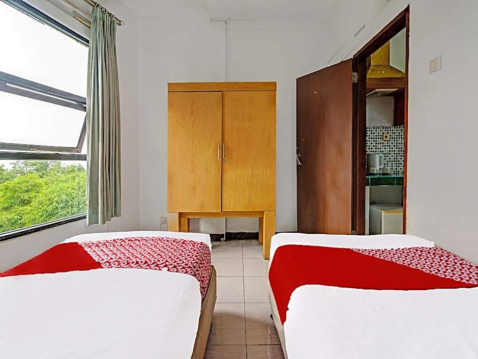 Super OYO Capital O 91810 Hotel Balebat 2