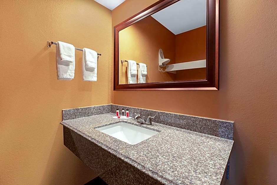 Rosewood Inn & Suites