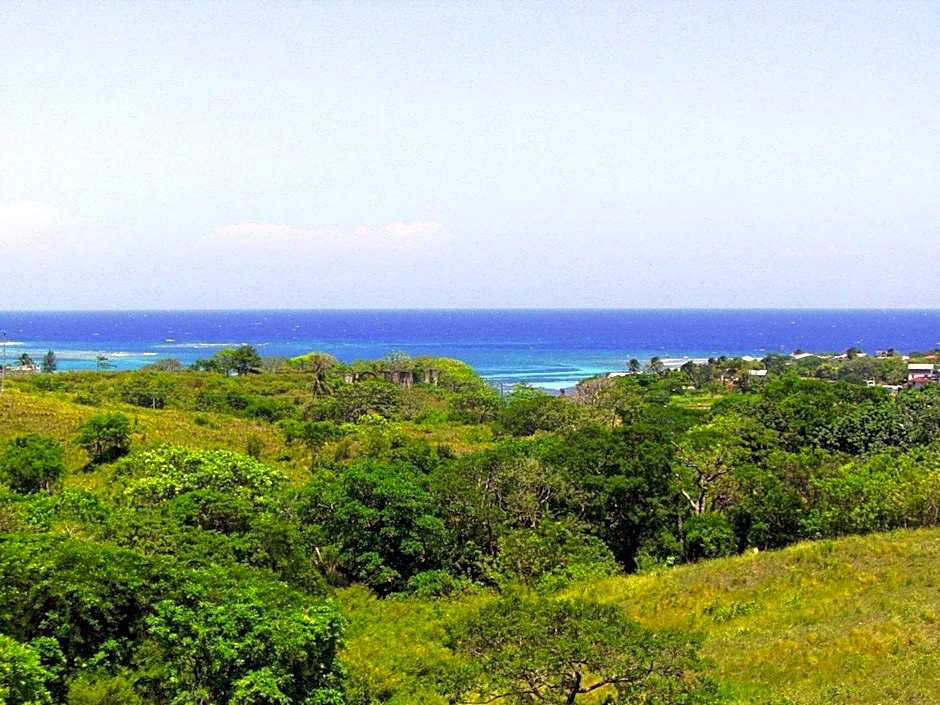 Clarion Suites Roatan At Pineapple Villas