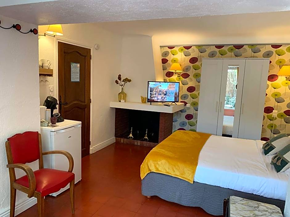 VILLA BLEUE - LES PINS