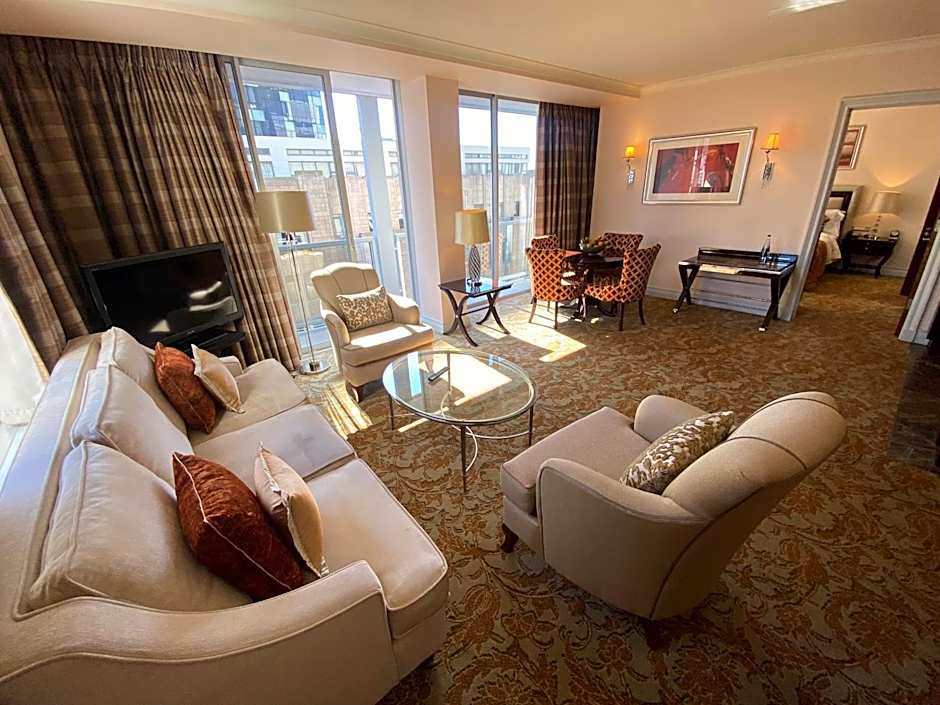 Taj Executive Suites, Private Residence – Cape Town, CO