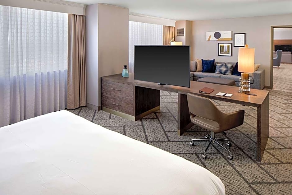 DoubleTree by Hilton Tulsa Downtown