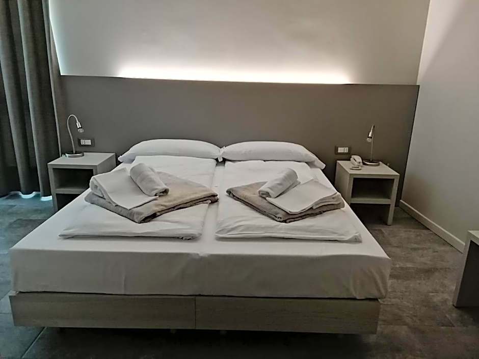 Photo 1 of 8 of Double Room