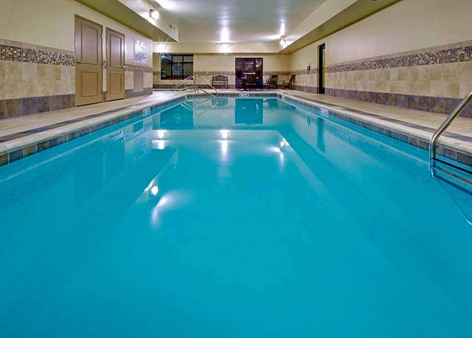 Holiday Inn Express Hotel & Suites Grand Island By IHG