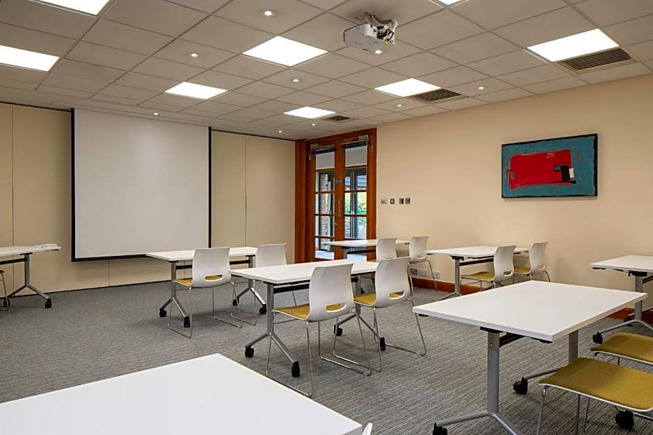 Holiday Inn Cambridge By IHG