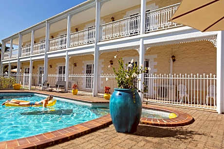 White Lace Motor Inn