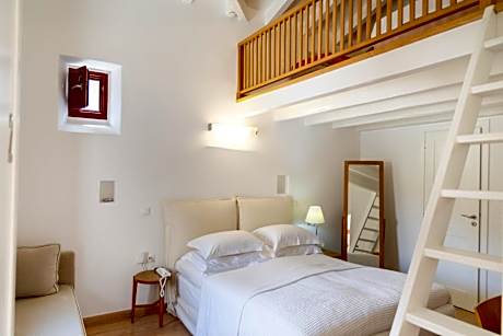 Superior Sea Side View